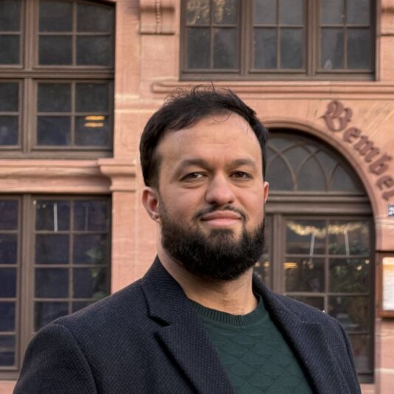 Mustafa Sahinli, Host von Gleiche Mannschaft